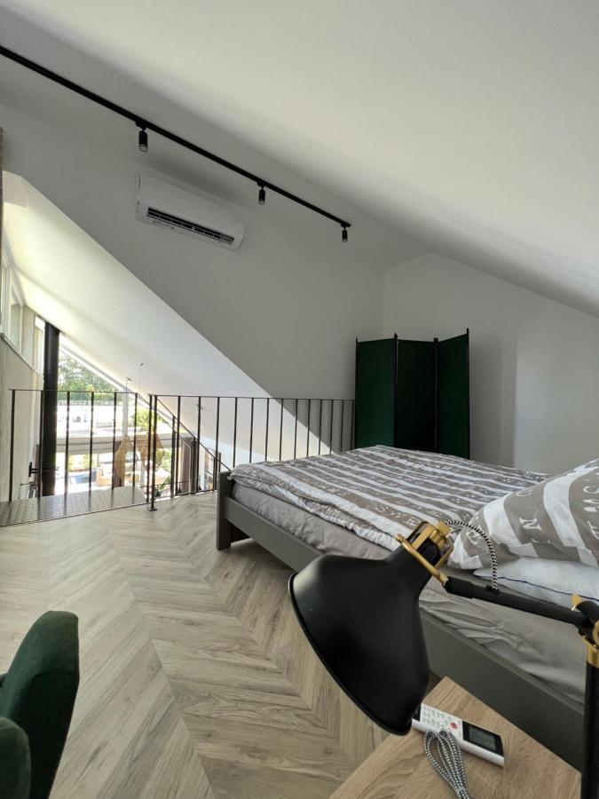 Beige Villa Balatonkenese Buitenkant foto
