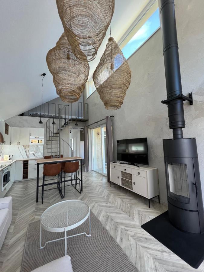 Beige Villa Balatonkenese Buitenkant foto